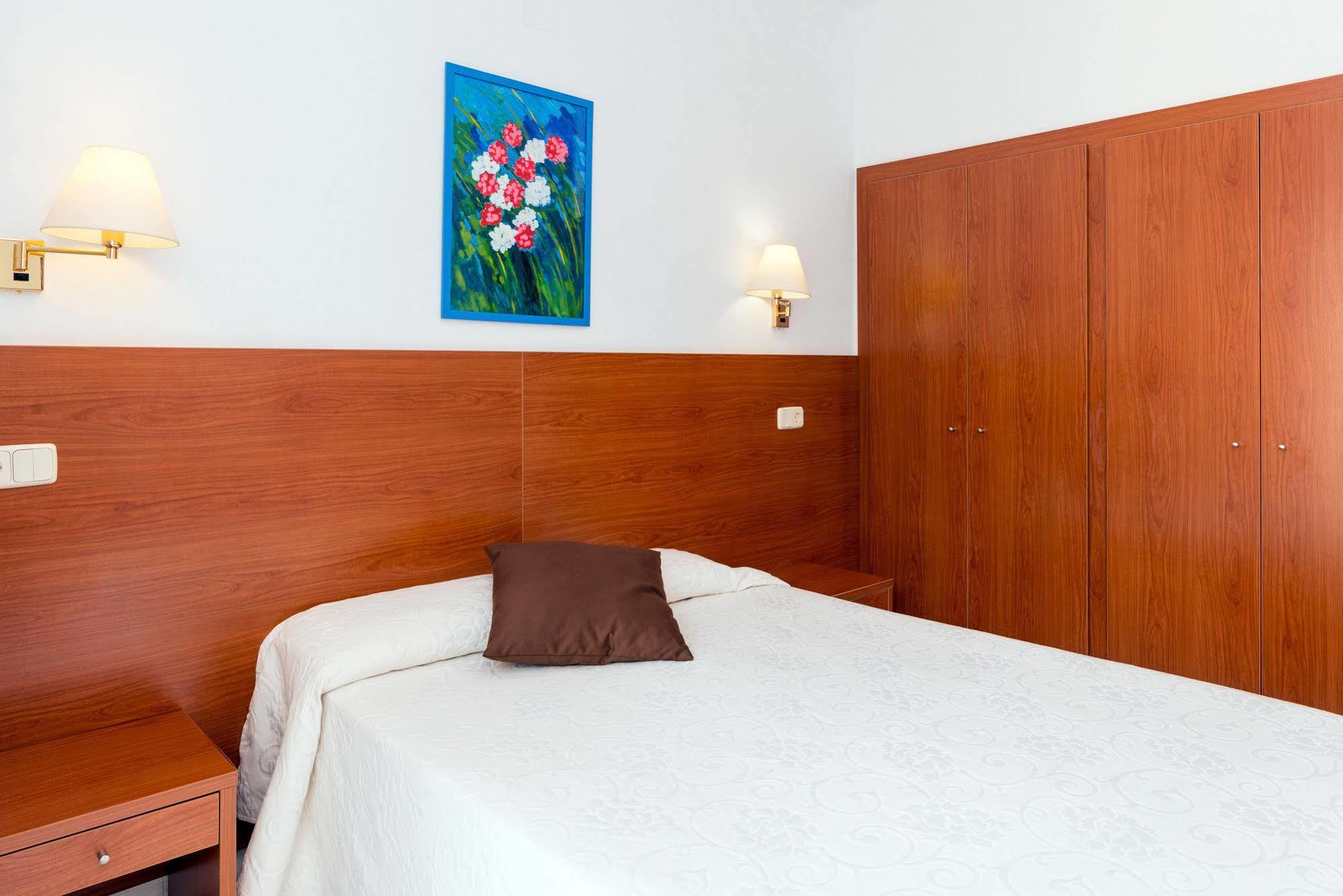 Hotel Sant March توسا ذي مار المظهر الخارجي الصورة